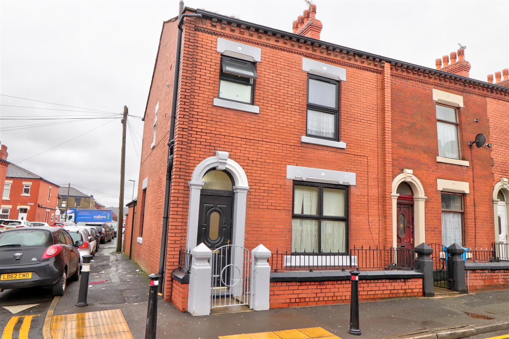 3 Bed End Terrace House For Sale - Main Image